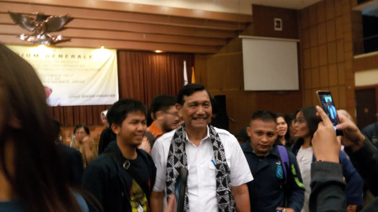 Menteri Koordinator bidang Kemaritiman Luhut Binsar Pandjaitan di kampus Universitas Padjajaran (Foto: Huyogo Simbolon)