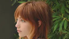 One Piece live action sedang dalam proses penggarapan. Banyak pencinta One Piece menunggu hasil dari live actionnya. Para pemeran yang ditunjuk perankan karakter anime One Piece pun kini jadi sorotan. Seperti sosok Emily Rudd yang memerankan karakter si navigator kapal bajak laut Mugiwara, Nami si kucing pencuri. (Liputan6.com/IG/@emilysteaparty)
