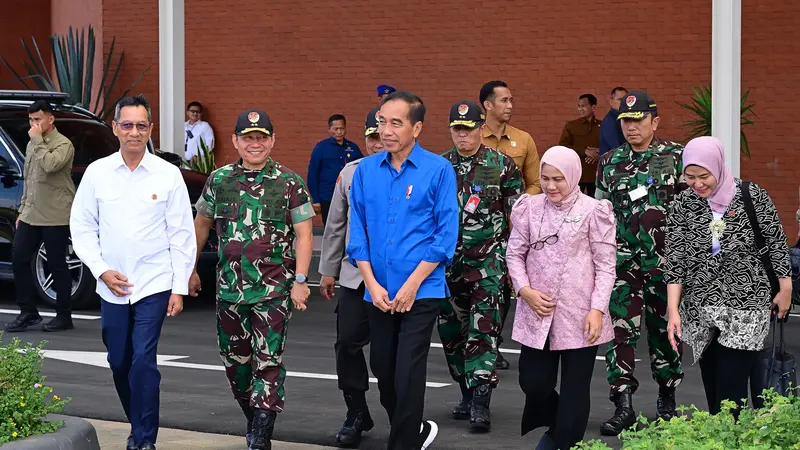 Presiden Joko Widodo atau Jokowi dan Ibu Negara Iriana bertolak menuju Provinsi Kalimantan Timur dalam rangka kunjungan kerja, Minggu (8/9/2024).