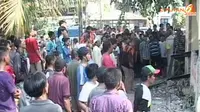 [VIDEO] Usai Mengamuk, Warga Menata Bongkaran Makam