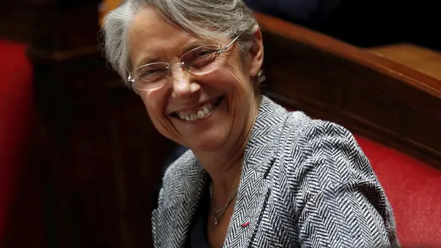Elisabeth Borne diangkat Presiden Prancis Emmanuel Macron sebagai perdana menteri baru negara itu. (Gonzalo Fuentes/Pool via AP, File)