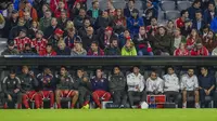 Pemain Bayern Munchen duduk di bangku cadangan pada laga Liga Champions melawan Anderlecht, 12 September 2017. (AFP/Guenter Schiffmann)