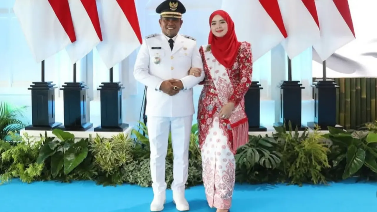 Bupati Kabupaten Pelalawan Zukri Misran yang juga Ketua PDIP Riau usai dilantik di Istana Negara.
