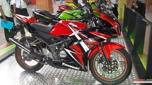 Gen Z Ikut Kecanduan Kawasaki Ninja RR, Berapa Harga Bekasnya Sekarang?