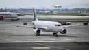 Maskapai penerbangan terbesar di Kolombia, Avianca, mengatakan bahwa mereka membatasi penjualan tiket untuk membatasi penggunaan bahan bakar. (Luis ACOSTA / AFP)