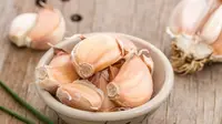 Biasakan Makan Bawang Putih Saat Perut Kosong, Khasiatnya Ajaib