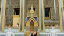 <p>Mengunjungi tempat wisata paling populer di Thailand, Grand Palace, Ziva tampil kece serba hitam. [Foto: IG/zivamagnolya].</p>