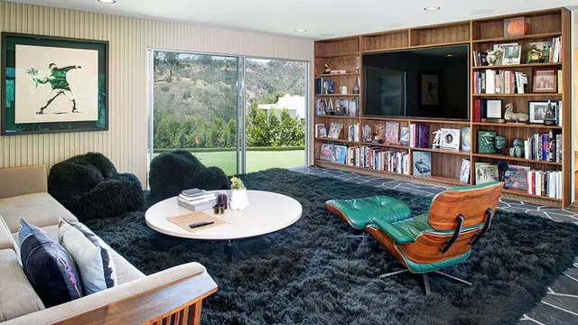 [Bintang] Adam Levine