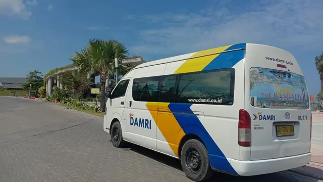 DAMRI menyediakan Angkutan Kawasan Strategis Pariwisata Nasional (KSPN) di wilayah Sirkuit Mandalika dan sekitarnya.