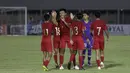 Pemain Timnas Indonesia U-16 merayakan kemenangan atas Brunei Darussalam pada laga babak Kualifikasi Piala AFC U-16 2020 di Stadion Madya, Jakarta, Jumat (20/9). Indonesia menang 8-0 atas Brunei. (Bola.com/Yoppy Renato)