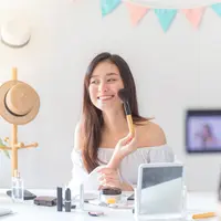 Ilustrasi makeup/copyright shutterstock