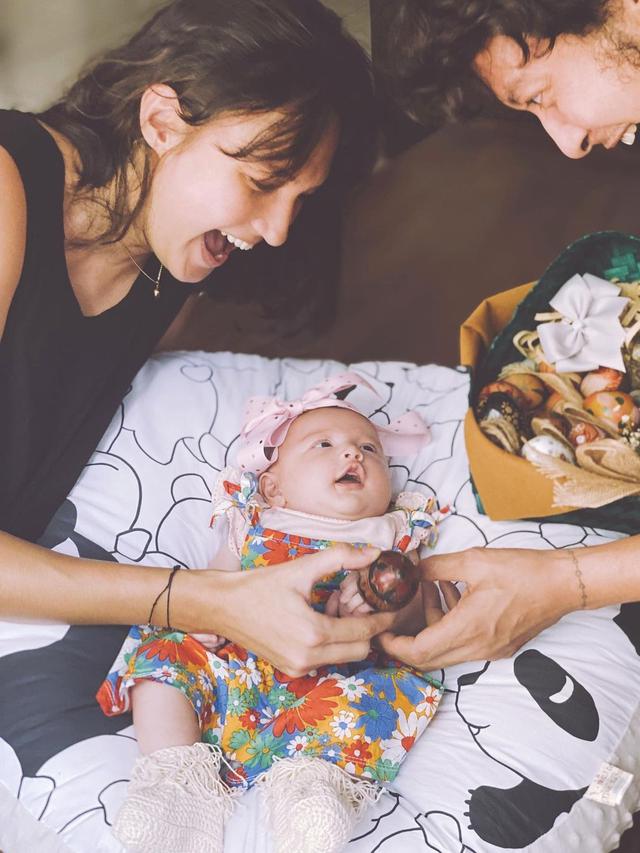 8 Potret Artis Rayakan Paskah Bareng Keluarga, Penuh Kehangatan