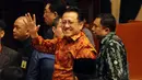 Irman Gusman melambaikan tangan kepada para koleganya saat meraih suara terbanyak saat voting kedua pemilihan Ketua DPD RI 2014-2019 di Kompleks Parlemen gedung Nusantara V, Jakarta, (Liputan6.com/Helmi Fithriansyah)