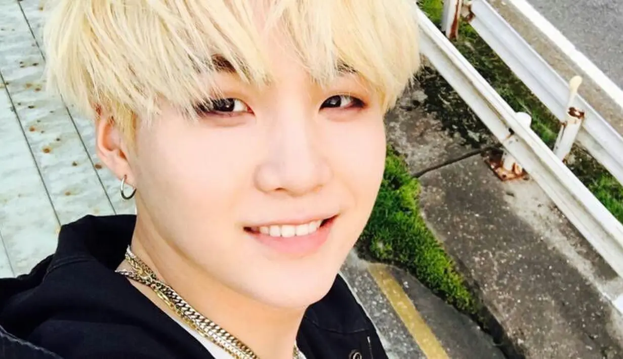 Saat ini, Suga sedang disibukkan dengan persiapan comeback BTS di Korea Selatan. Rencananya BTS akan merilis album Jepang mereka yang berjudul Face Yourself pada 4 April nanti. (Foto: aminoapps.com)