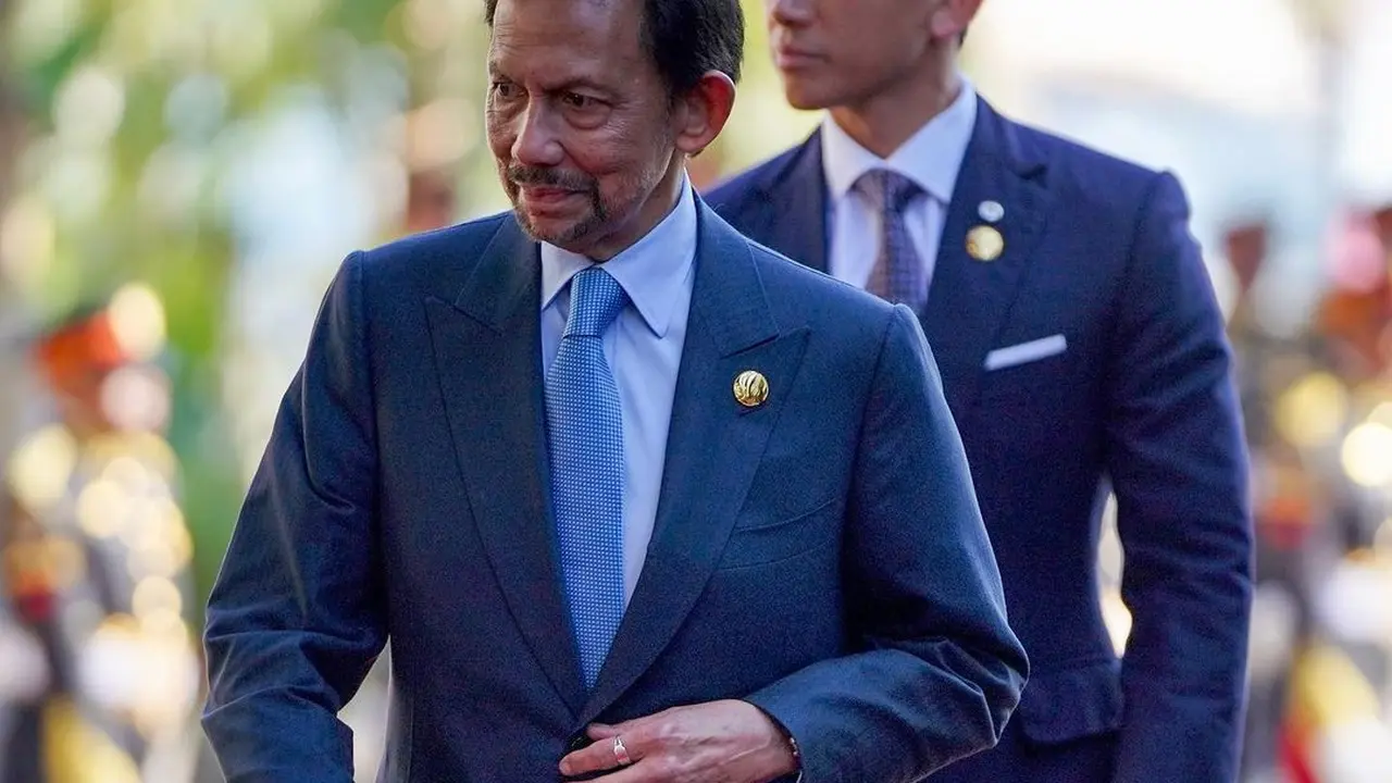 Pesona Tampan Nan Eksotis Pangeran Abdul Mateen dari Brunei Darussalam Curi Perhatian di KTT ASEAN 2023