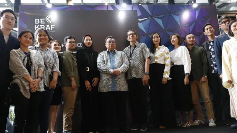 Bekraf Rayakan Hubungan Bilateral Indonesia-Singapura dengan Rising Fashion 2018