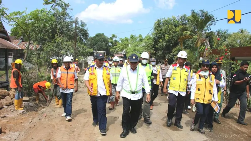 Menteri PUPR Basuki Hadimuljono mengunjungi beberapa jalan non nasional yang rusak. Presiden Joko Widodo memerintahkan kepada Menteri Basuki untuk menangani jalan non nasional yang rusak dan meningkatkan kemantapan jalan daerah melalui bantuan APBN.