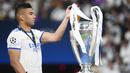 Performa terbaik gelandang asal Brasil ini telah kembali di bawah asuhan Ancelotti. Dia punya peran yang penting atas dua gelar yang didapat Real Madrid. Casemiro tercatat telah tampil sebanyak 48 kali. (AFP/Franck Fife)