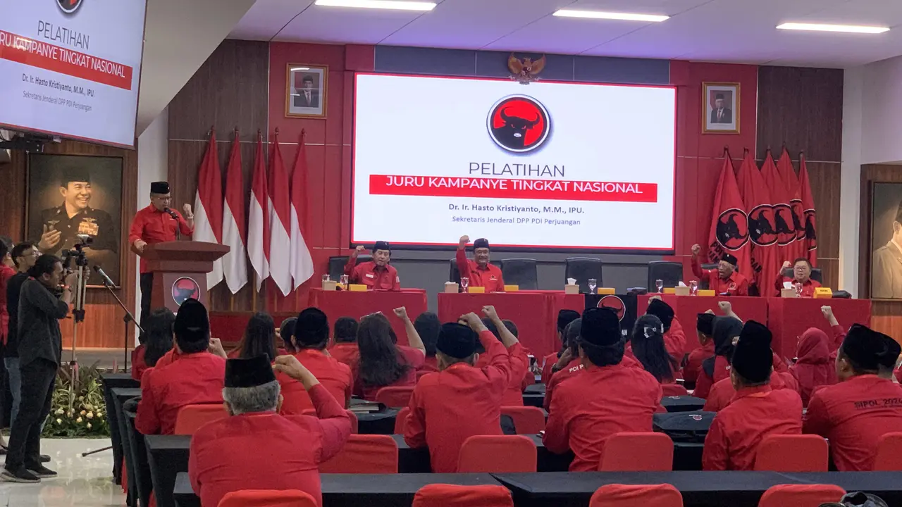 DPP PDI Perjuangan (PDIP) menggelar pelatihan juru kampanye (jurkam) partai tingkat nasional dalam menghadapi Pemilu 2024.