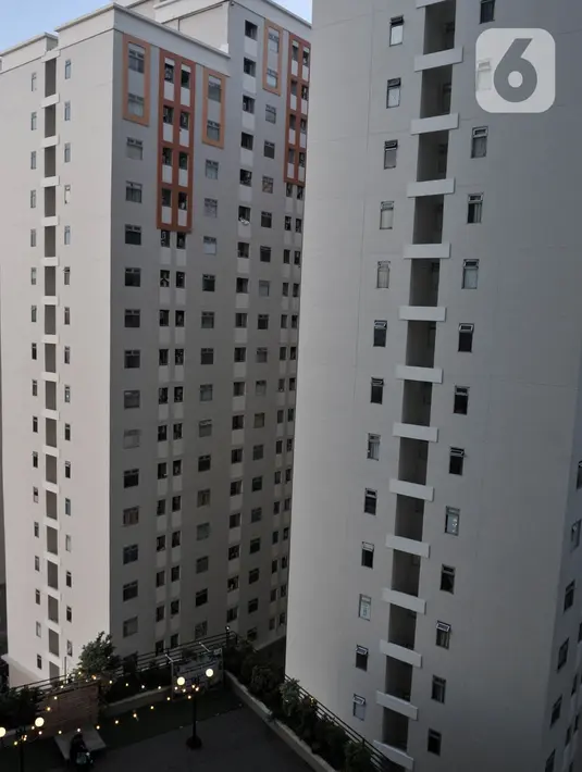Aktivitas penghuni apartemen di Jakarta, Kamis (30/1/2020). Lesunya penjualan terjadi lantaran harga jual properti yang terbilang cukup tinggi dan senantiasa mengalami kenaikan. (merdeka.com/Iqbal S Nugroho)