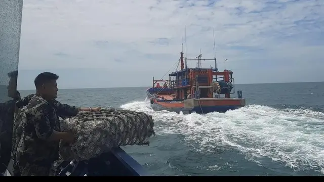 Kementerian Kelautan dan Perikanan (KKP) kembali menangkap kapal penangkap ikan ilegal (illegal fishing) di Selat Malaka.