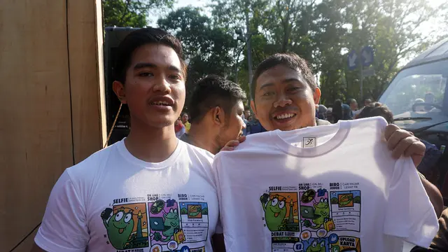 Kaesang Launching Kaos Kecebong