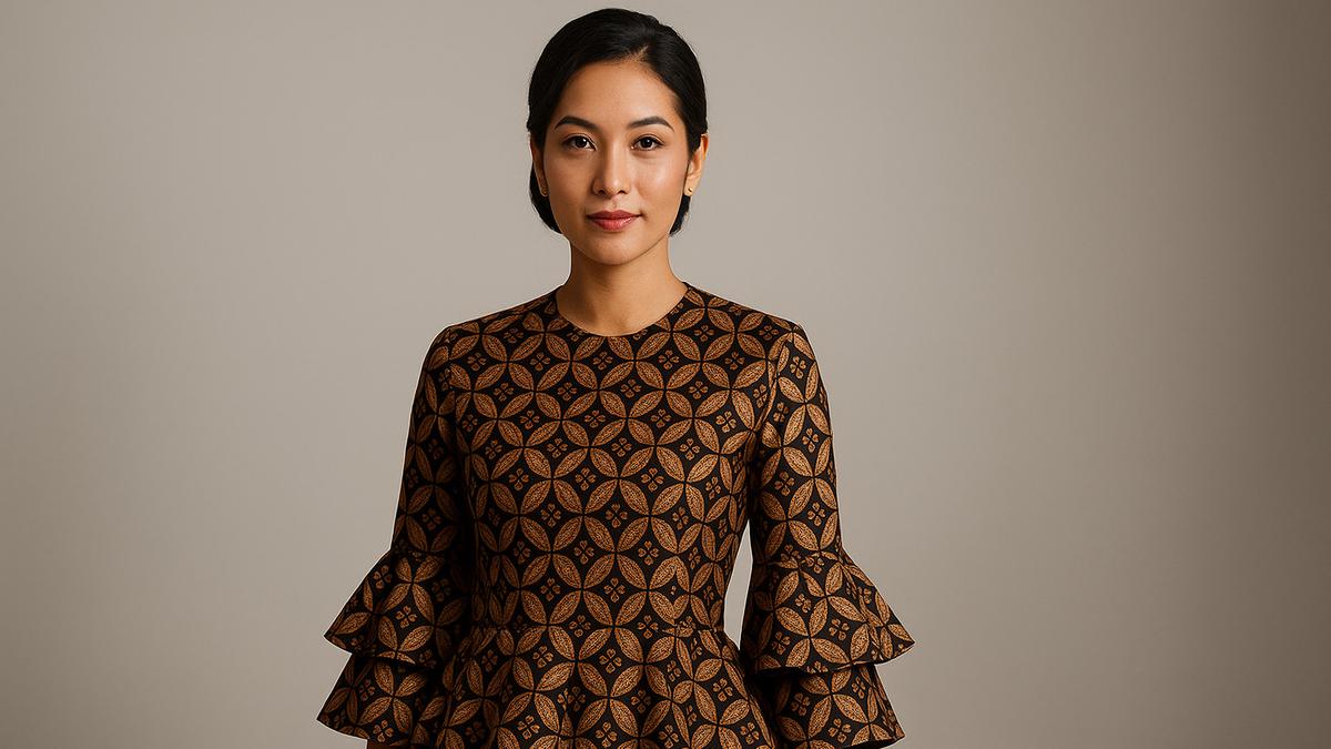 7 Model Baju Batik Lengan Lonceng Dua Tingkat Motif Kawung Modern, Anggun dan Elegan