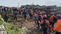 Ramainya Warga Hambat Evakuasi Korban Longsor Cisarua Bandung Barat