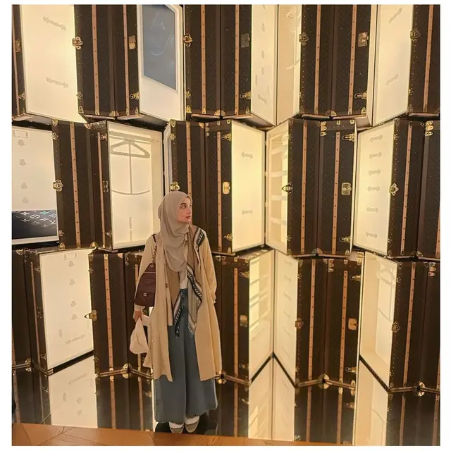 6 Gaya OOTD Shireen Sungkar di Jepang, Stylish Jelajahi World Expo 2025