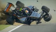 Video momen-momen dramatis yang terjadi di Formula 1 sepanjang tahun 2015.