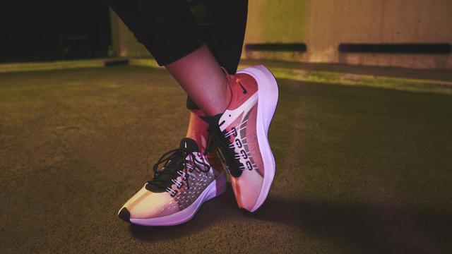 Nike kembali meluncurkan sepatu lifestyle yang bisa digunakan sehari-hari, Nike EXP-X14, penasaran?