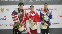 Muhammad Bejita (tengah), atlet renang difabel Indonesia sumbang emas di ASEAN Paragames (dok: Kemenpora)