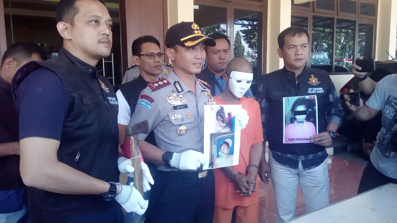 Kapoles Garut AKBP Budi Satria Wiguna saat rilis kasus di Garut