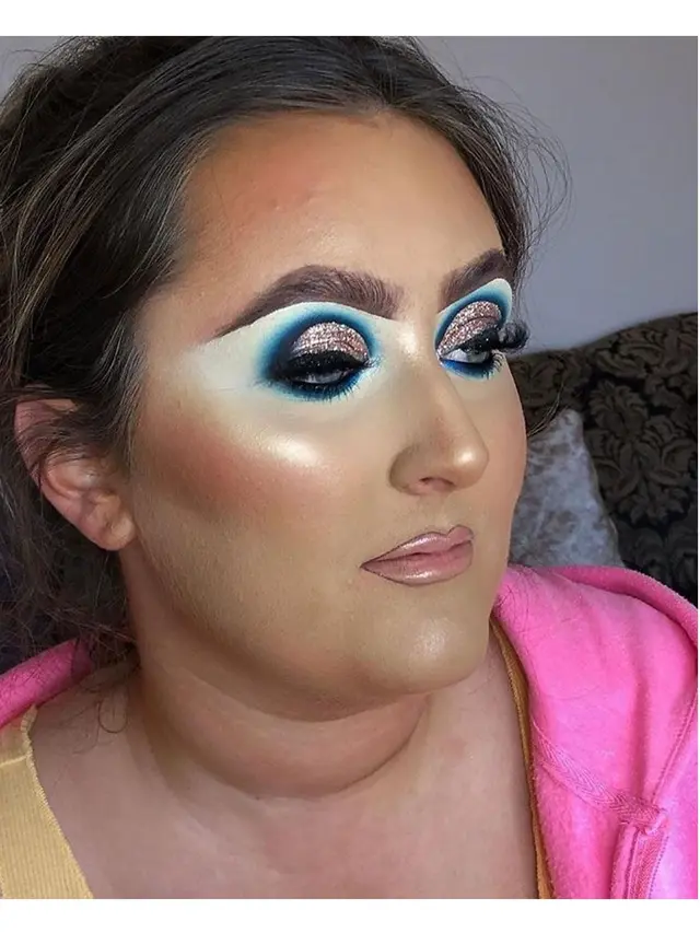 7 Potret Orang Gagal Makeup Wajah di Salon Kecantikan Ini Hasilnya Berantakan