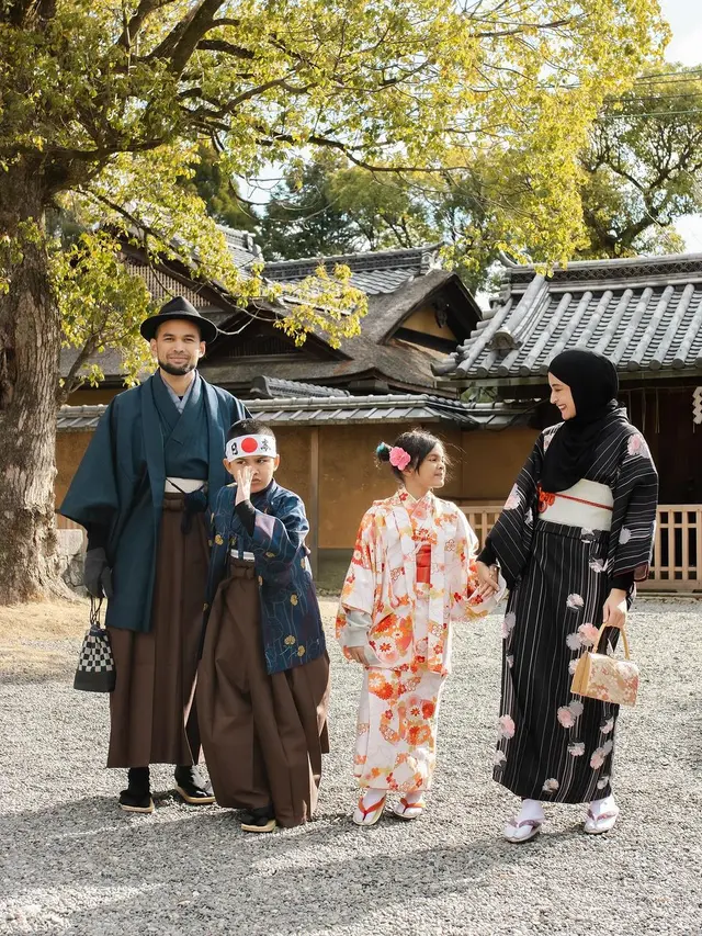 7 Potret Teuku Wisnu dan Shireen Sungkar Ajak Anak Liburan ke Jepang, Seru Banget