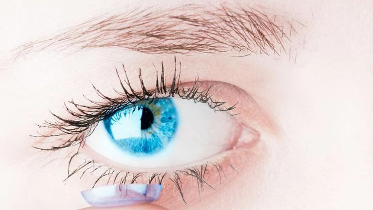 Infeksi Lensa Kontak Jika Dibiarkan Saat Tidur