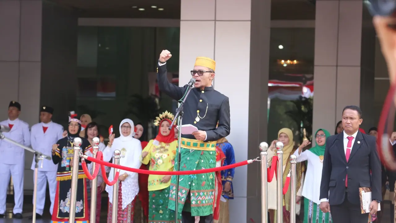 Menaker : HUT RI ke-74 Momentum Landasan Bekerja dan Berkarya