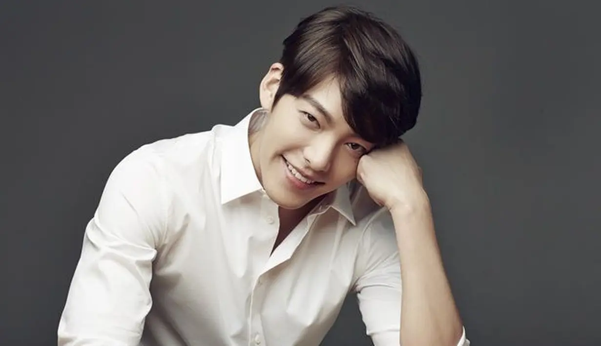 Kim Woo Bin mengaku kagum dengan G-Dragon setelah keduanya menjadi MC di Mnet's M Countdown. (Foto: soompi.com)