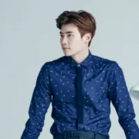 Lee Jong Suk dikabarkan tengah bingung menentukan masa depannya di dunia hiburan.