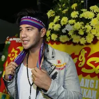 Tak terasa, sinetron Anak Langit sudah satu tahun berjalan. Dan pada Selasa (20/2/2018), para kru dan pemain menggelar perayaan satu tahunnya di Taman Anggrek Indonesia Permai, TMII, Jakarta Timur. (Nurwahyunan/Bintang.com)