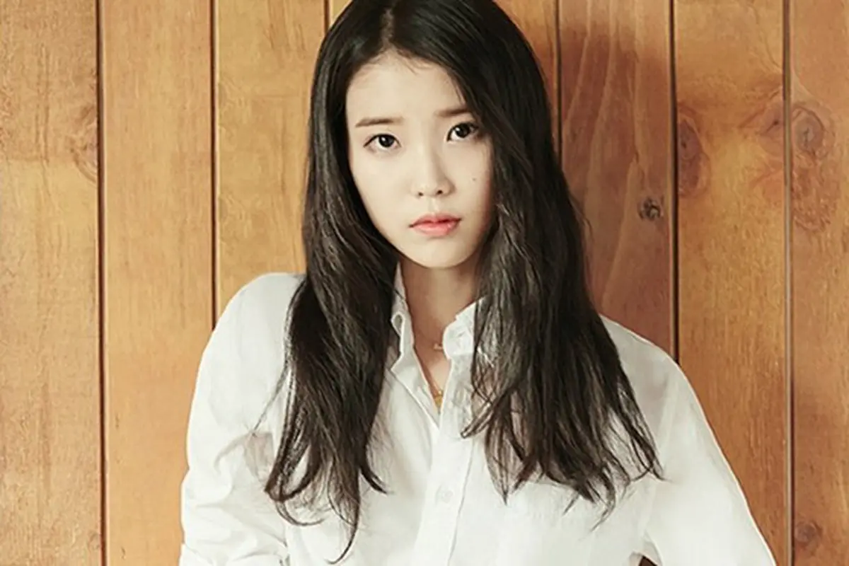 IU