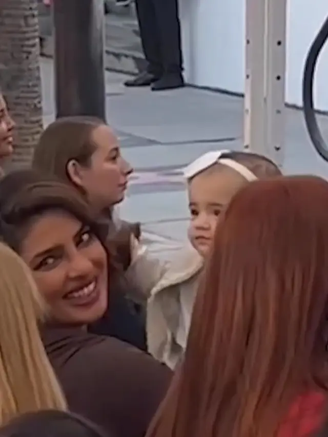 Priyanka Chopra tunjukkan wajah putrinya, Malti, ke dunia. (Foto: Instagram/mackennaluvsjonas93)