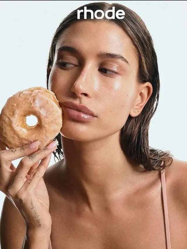 Tren Nail Art Glazed Donut ala Hailey Baldwin