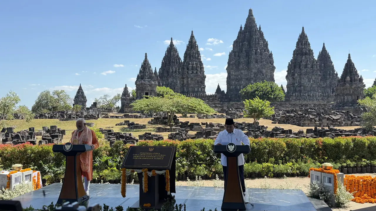 Prabowo dan PM India Kunjungi Prambanan