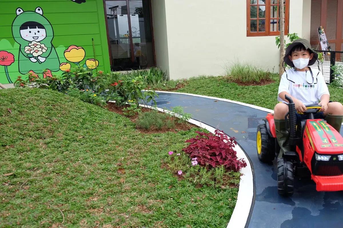 Youreka Kids Garden