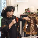 Anne Avantie Persembahkan Jubah Kanak-Kanak Yesus dari Batik Indonesia ke Praha