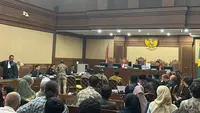 Auditor Badan Pemeriksa Keuangan (BPK) Muhammad Ramadhani mengungkapkan empat tahapan penghitungan kerugian keuangan negara dalam sidang kasus dugaan korupsi pengelolaan kuota haji tambahan periode 2023-2024. (Liputan6.com/Dimas Ramadhan Wicaksana)