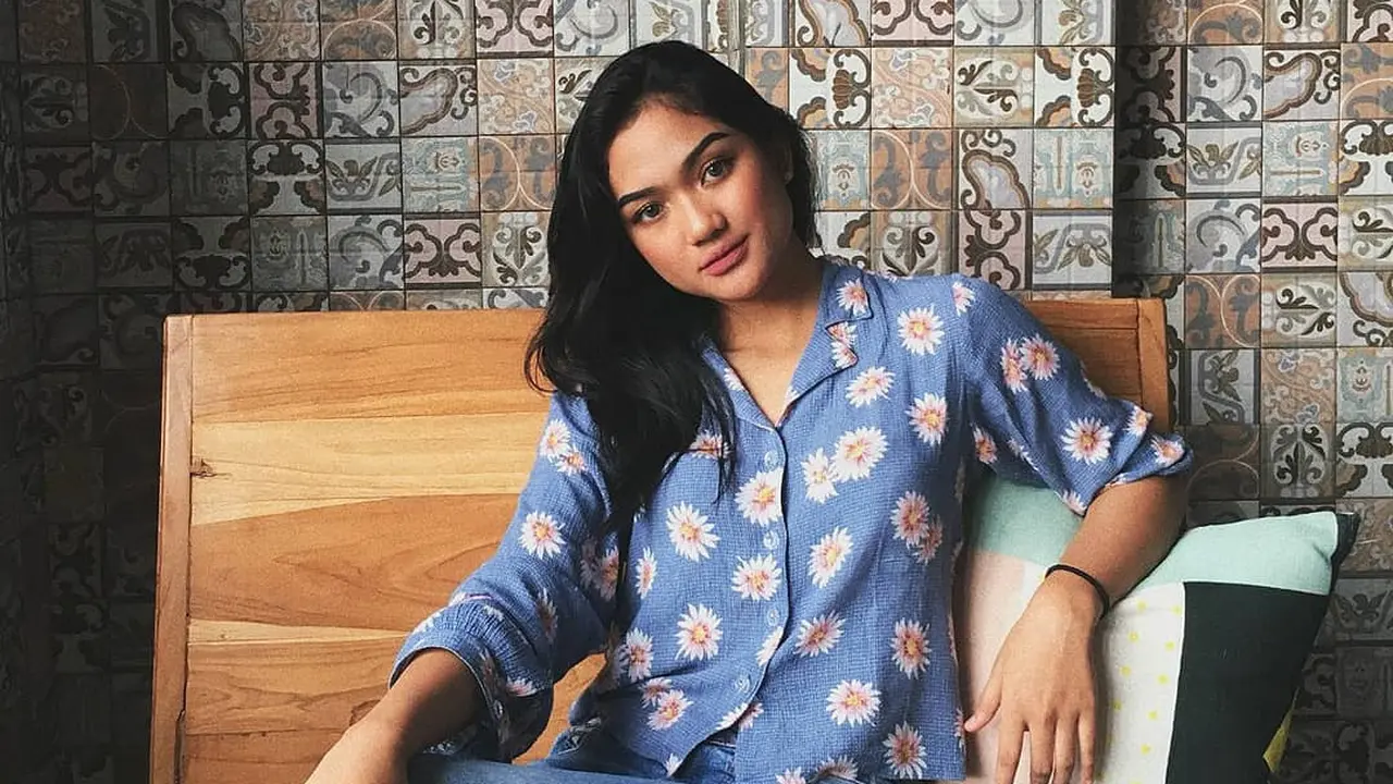 [Bintang] Bikin Diabetes, Ini 8 Potret Marion Jola yang Super Manis