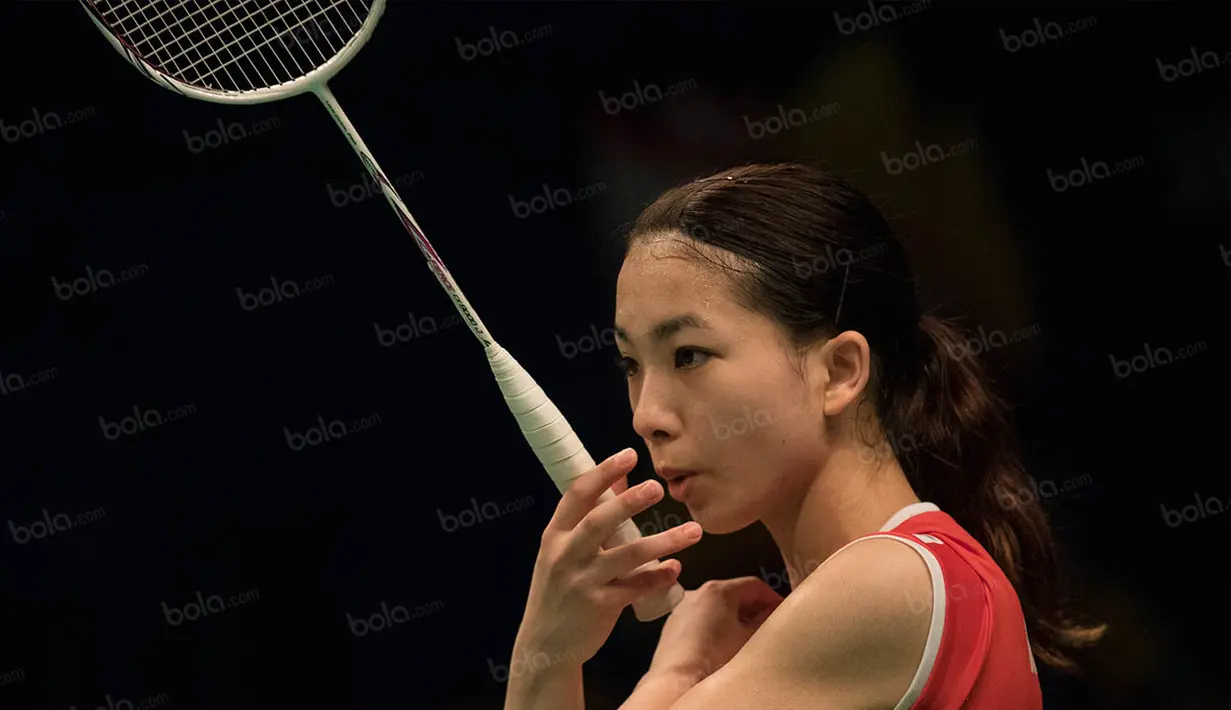 Misaki Matsutomo, pebulutangkis asal Jepang ini turun di nomor ganda putri pada BCA Indonesia Open 2016. Berpasangan dengan Ayaka Takahashi, dirinya mampu menjadi juara usai menaklukan Tang Yuanting dan Yu Yang. (Bola.com/Vitalis Yogi Trisna)