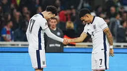 Secara keseluruhan, Jones mencatatkan akurasi umpan hingga 96 persen, tiga kali mengirim bola ke area berbahaya, tujuh kali melakukan recovery bola, dan tujuh kali memenangi duel. (AP Photo/Petros Giannakouris)